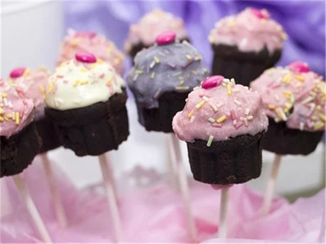 暗恋女生生日发多少红包合适